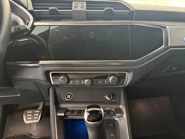 Audi Q3 — Фото автомобиля 13