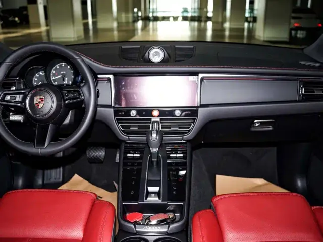 Porsche Macan — Фото автомобиля 23