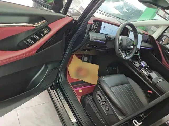 GAC Trumpchi E9 — Фото автомобиля 15