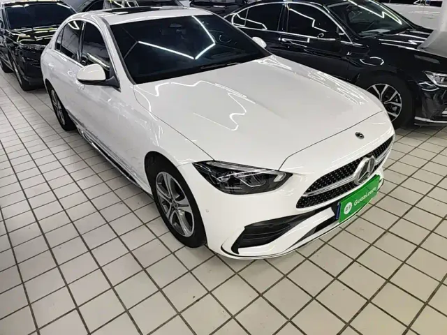 Mercedes-Benz C-Class — Фото автомобиля 3
