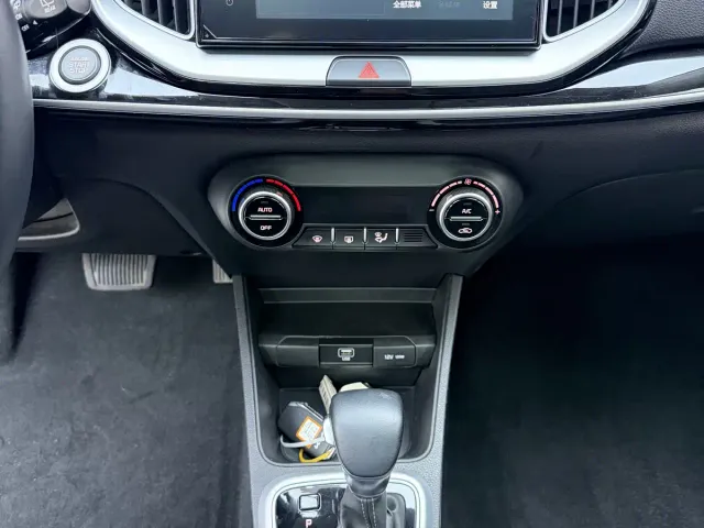 Kia KX1 — Фото автомобиля 12