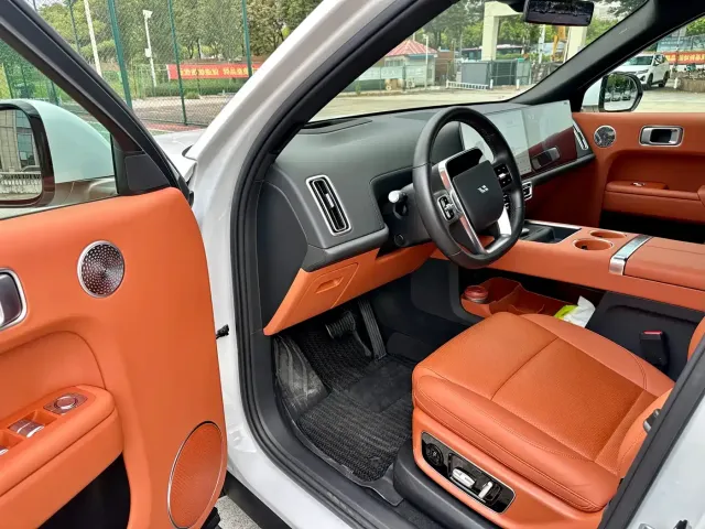 Li Auto L9 — Фото автомобиля 4