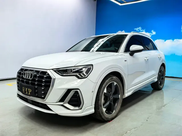 Audi Q3 — Фото автомобиля 3