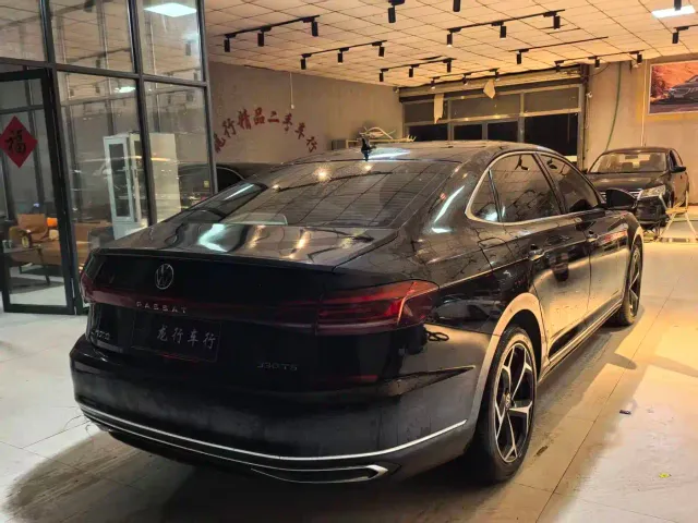 Volkswagen Passat — Фото автомобиля 17