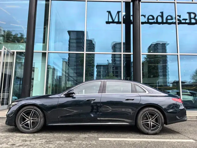 Mercedes-Benz E-Class — Фото автомобиля 8