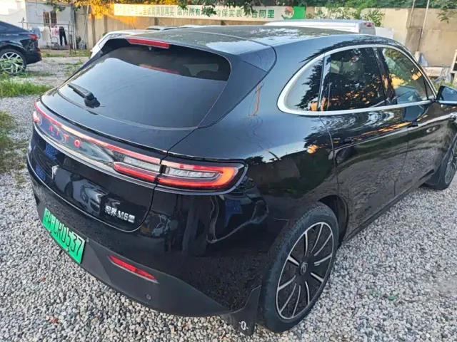 Aito M5 — Фото автомобиля 3