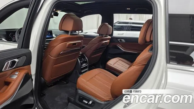 BMW X7 — Фото автомобиля 18