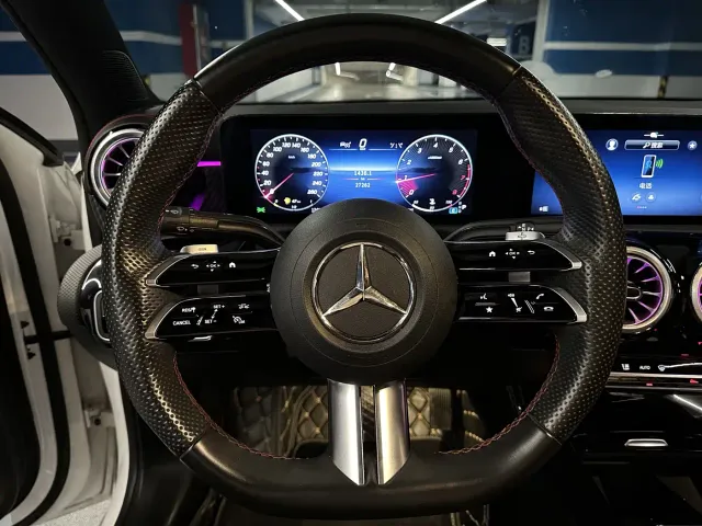 Mercedes-Benz A-Class — Фото автомобиля 13