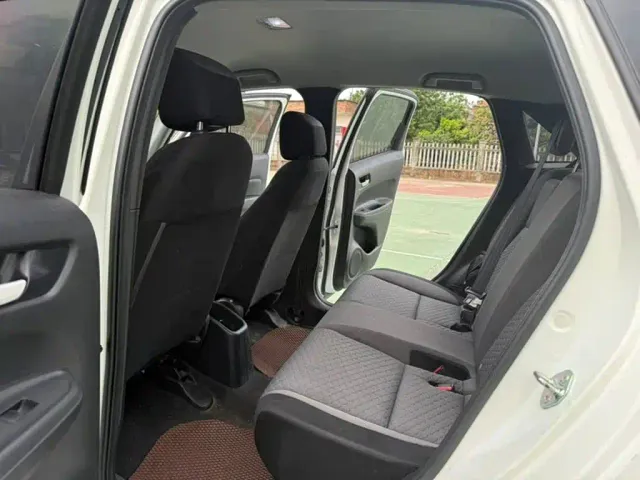 Honda Fit — Фото автомобиля 7