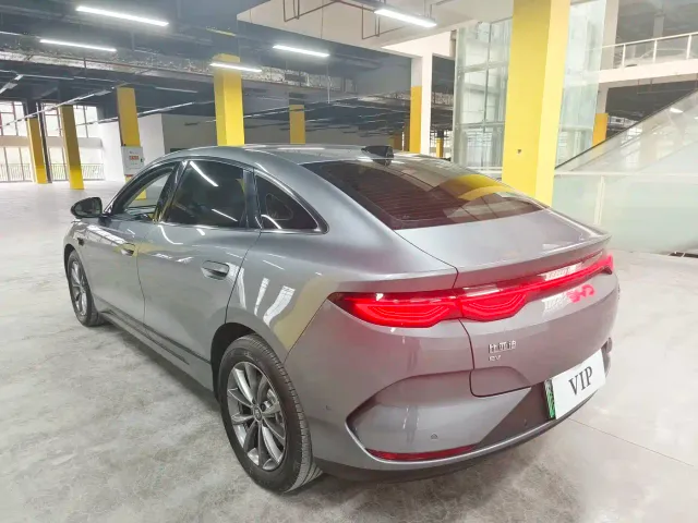BYD Qin L — Фото автомобиля 19