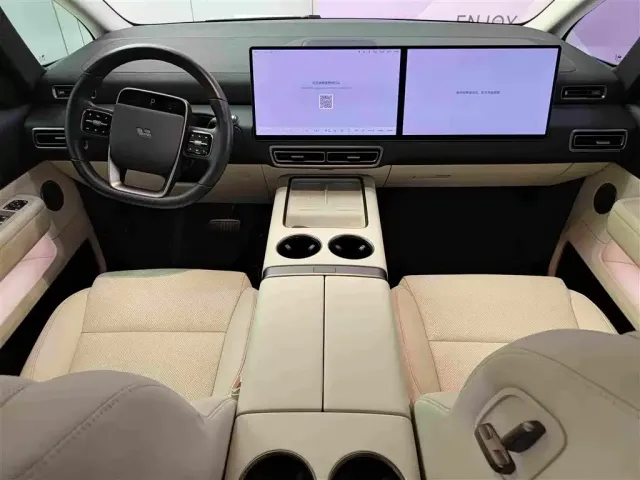 Li Auto MEGA — Фото автомобиля 10