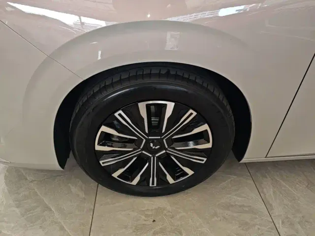 Wuling Starlight 730 — Фото автомобиля 22
