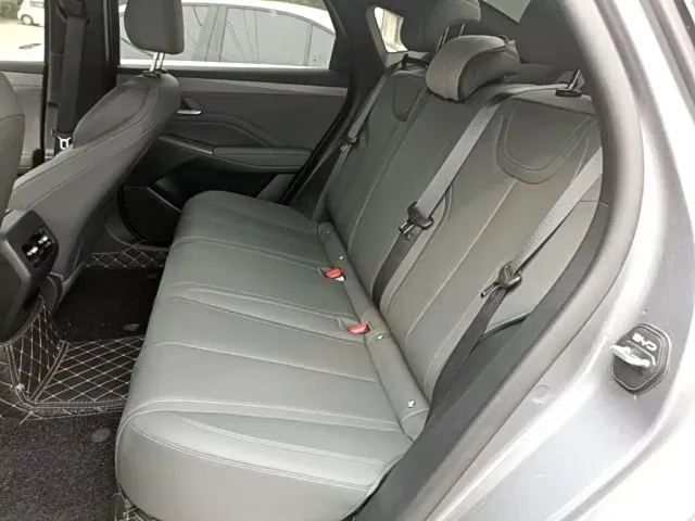 BYD Qin PLUS — Фото автомобиля 16