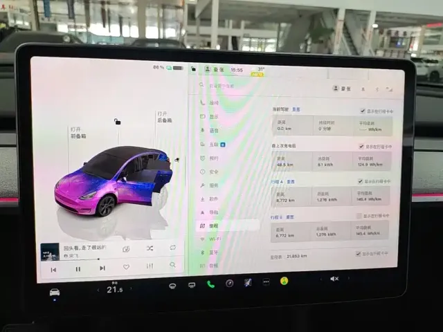 Tesla Model Y — Фото автомобиля 11
