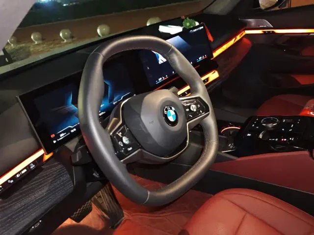BMW 5 Series — Фото автомобиля 14