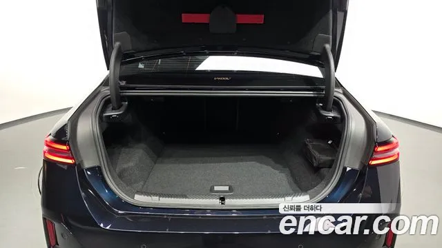 BMW i5 — Фото автомобиля 29