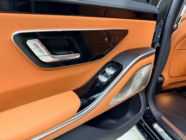 Mercedes-Benz S-Class — Фото автомобиля 17