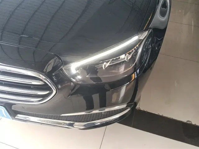 Mercedes-Benz E-Class — Фото автомобиля 17