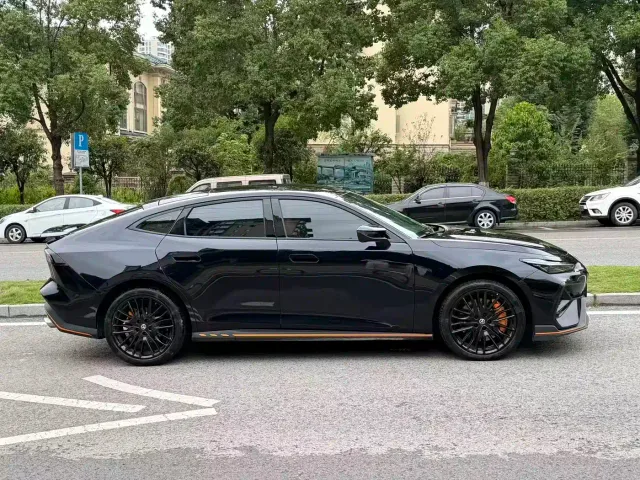 Changan Changan UNI-V 2025 2.0T Sport Version — Фото автомобиля 4