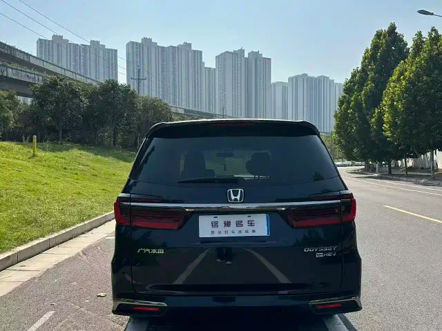 Honda Odyssey — Фото автомобиля 8