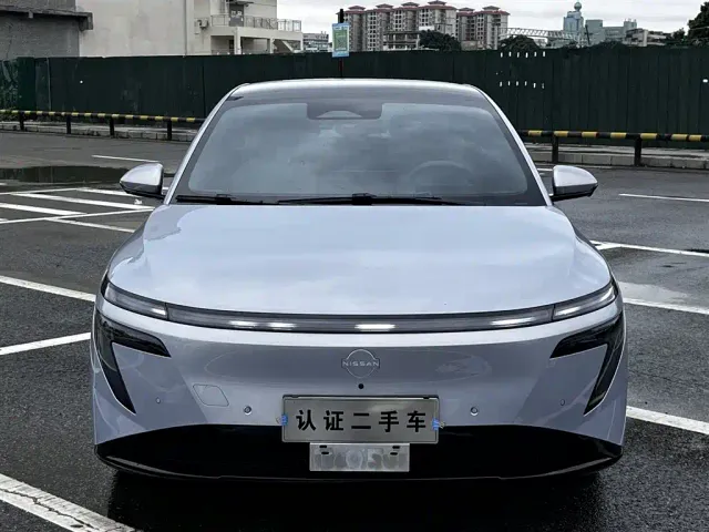 Nissan N7 — Фото автомобиля 2