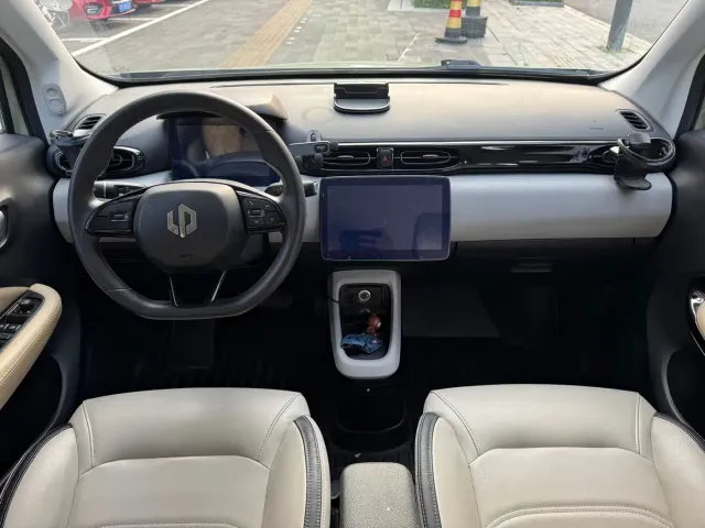 Leapmotor T03 — Фото автомобиля 11