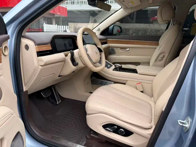 AITO Wenjie AITO M7 2024 1.5T Smart AWD Max Edition 5-Seater — Фото автомобиля 4