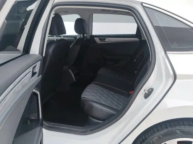 Volkswagen Sagitar — Фото автомобиля 11