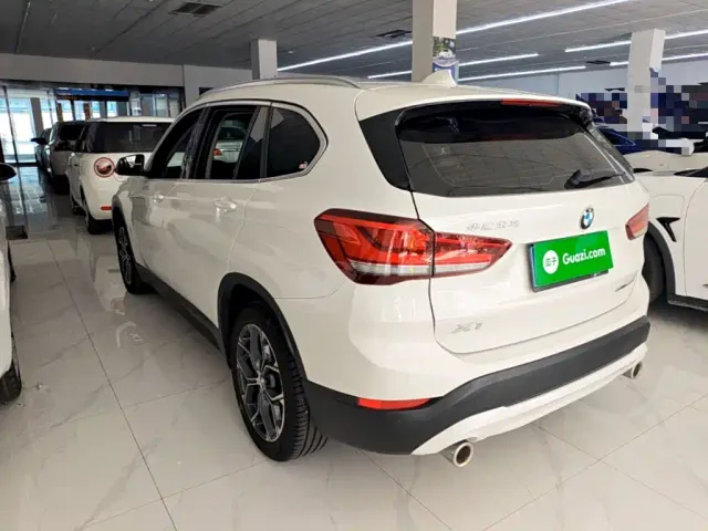 BMW X1 — Фото автомобиля 4