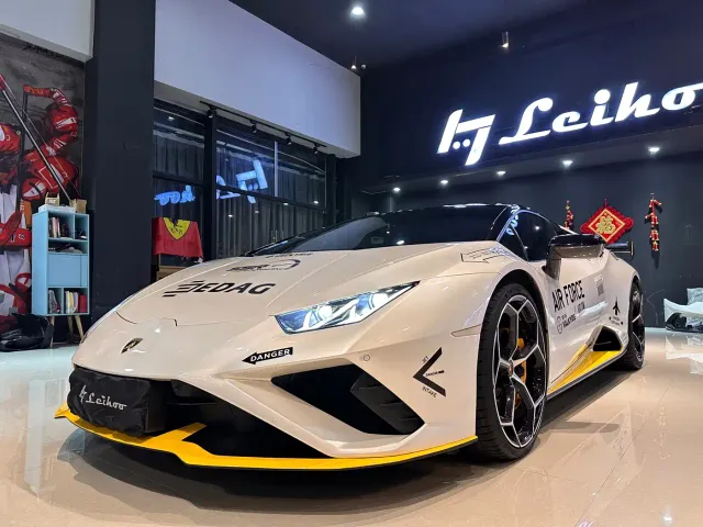 Lamborghini Huracan — Фото автомобиля 15