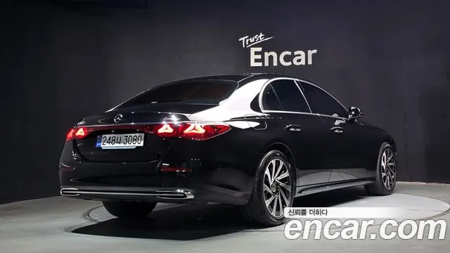 Mercedes-Benz E-Class W214 — Фото автомобиля 2
