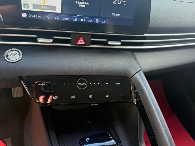 Hyundai Elantra — Фото автомобиля 9