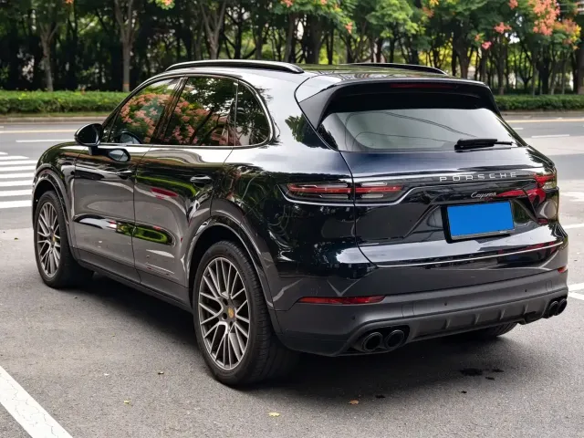 Porsche Cayenne — Фото автомобиля 6