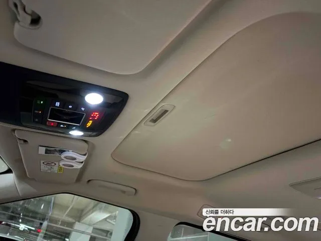 Kia Carnival 4th Gen — Фото автомобиля 12