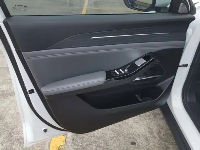 Geely Galaxy L6 — Фото автомобиля 7