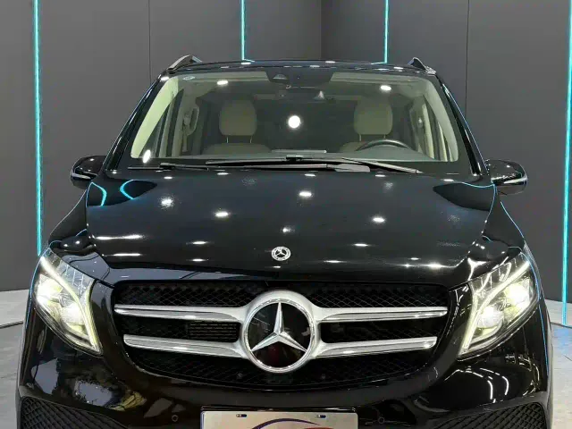 Mercedes-Benz V-Class — Фото автомобиля 2