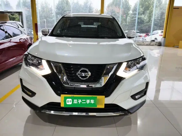 Nissan X-Trail — Фото автомобиля 2