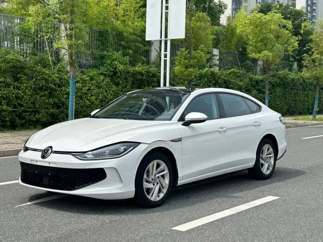 Фотография автомобиля — Volkswagen Lamando