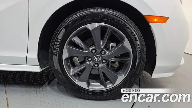 Honda Odyssey — Фото автомобиля 5