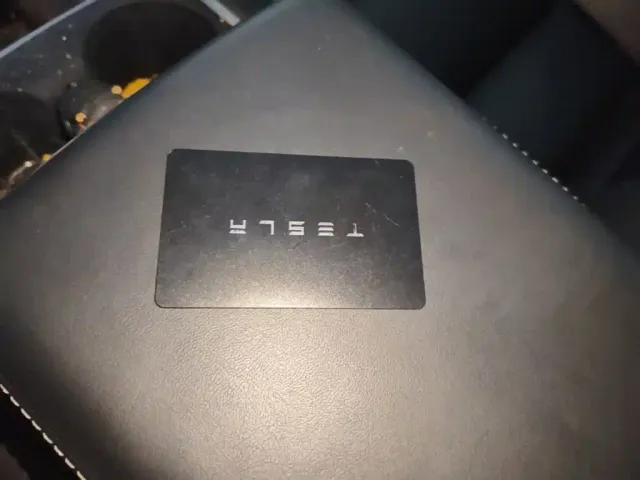 Tesla Model Y — Фото автомобиля 8