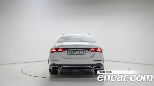 Mercedes-Benz E-Class W214 — Фото автомобиля 4
