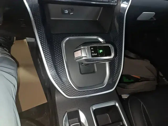 Haval M6 — Фото автомобиля 13