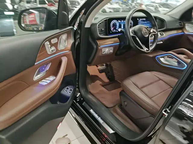 Mercedes-Benz GLE-Class — Фото автомобиля 15