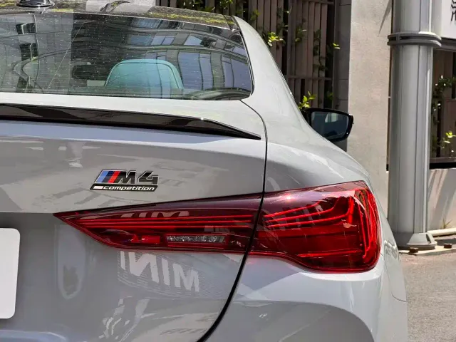 BMW M4 — Фото автомобиля 6