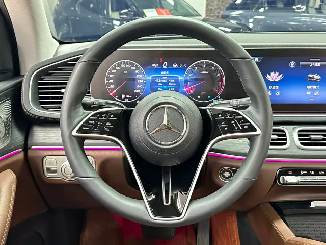 Mercedes-Benz GLE-Class — Фото автомобиля 20