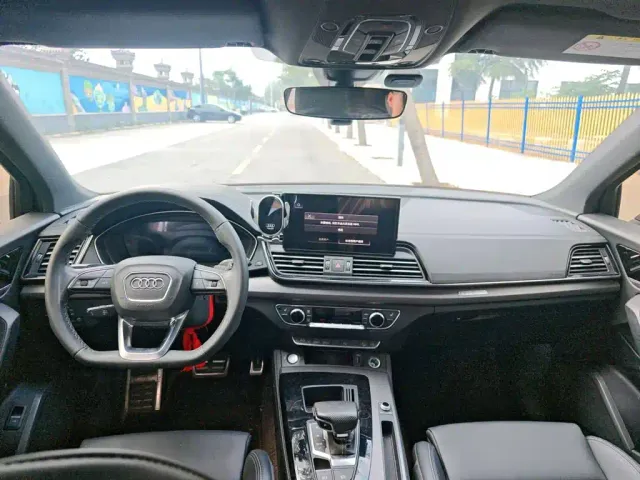 Audi Q5L — Фото автомобиля 16