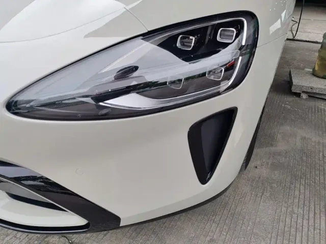 Xiaomi SU7 — Фото автомобиля 23