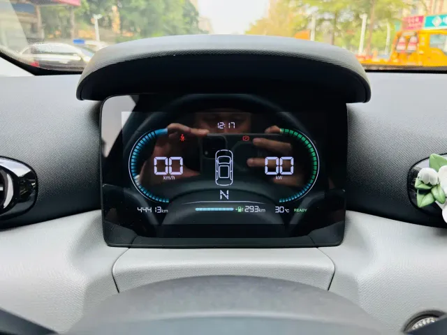 Leapmotor T03 — Фото автомобиля 9