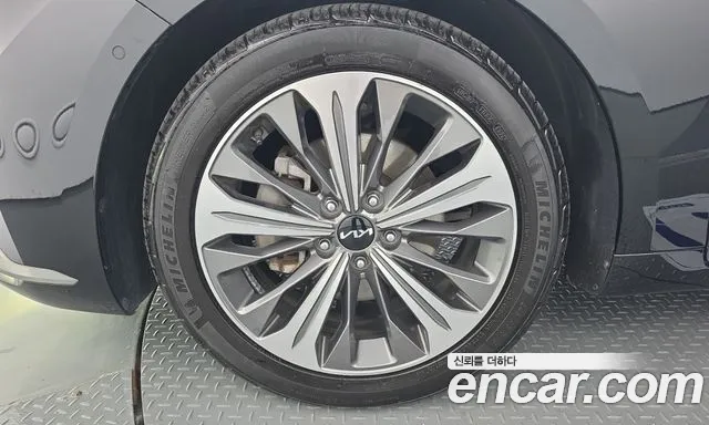 Kia K8 Hybrid — Фото автомобиля 5