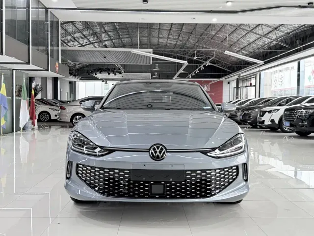 Volkswagen Lamando — Фото автомобиля 2